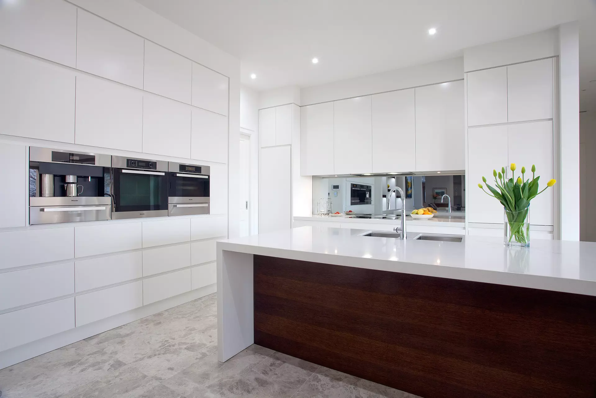 Harkaway Contemporary Kitchen