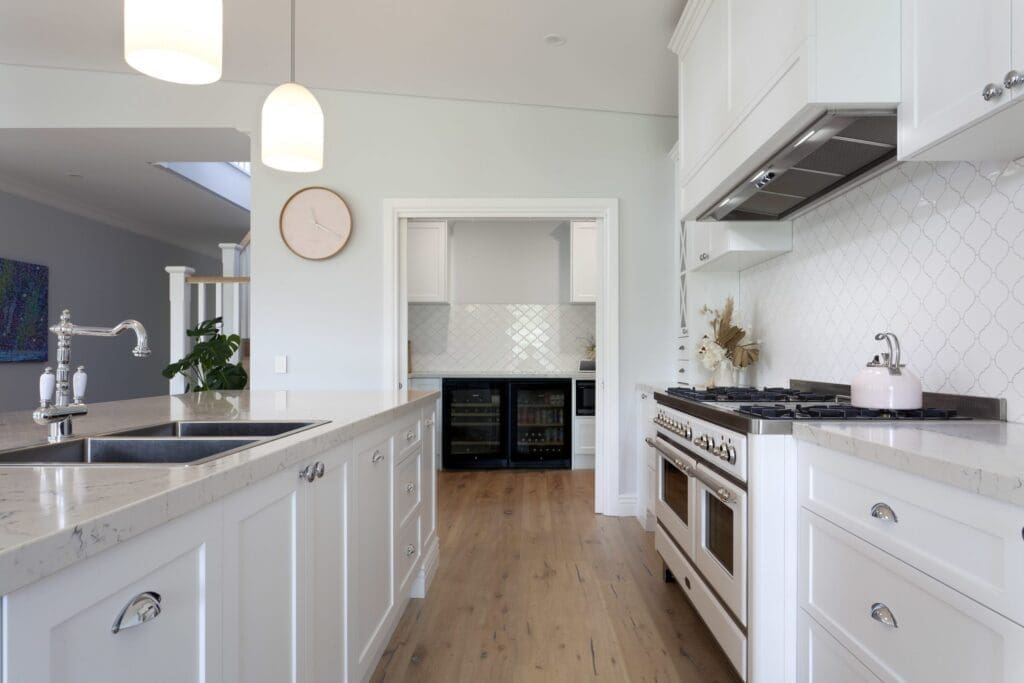 park-orchards-hamptons-kitchen-01